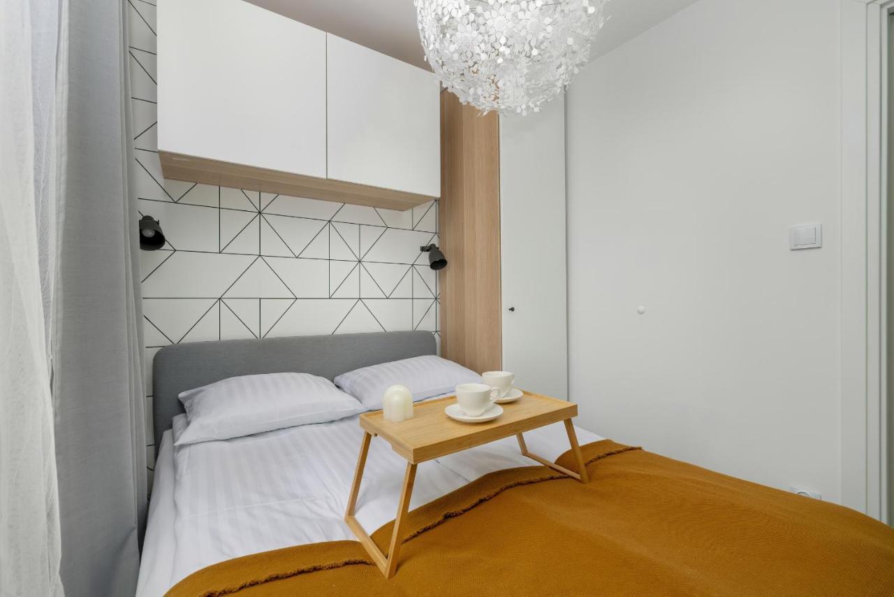 Modernly Arranged Apartments In Katowice By Noclegi Renters Luaran gambar
